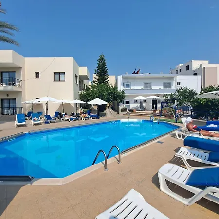 C & A Apartahotel Polis