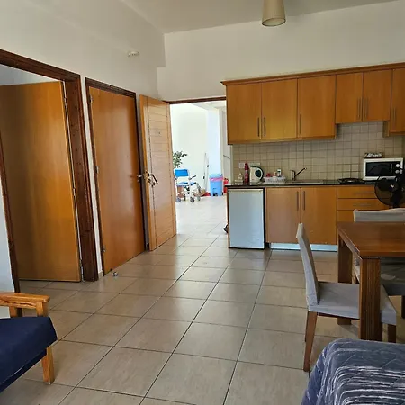 C & A Aparthotel Polis