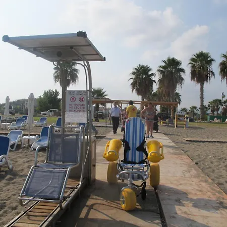 Апарт-отель C & A Полис