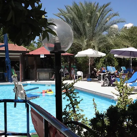 Hotel de apartamente C & A 4*