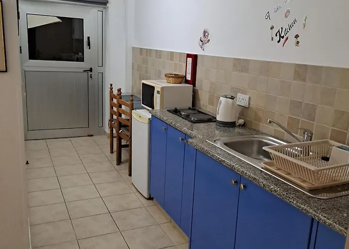 Апарт-отель C & A 4*